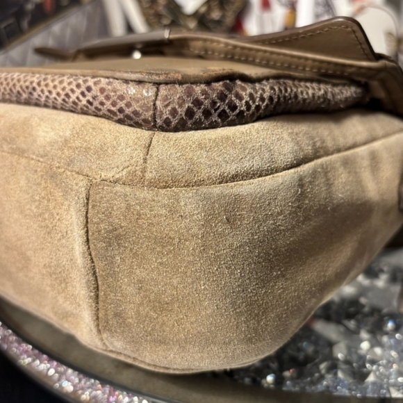 Coach #F33396 Tan Brown Bag - Picture 13 of 16